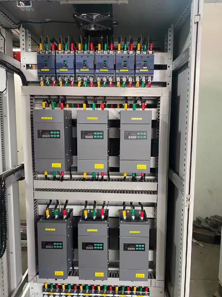 电力调整器可能接受的最大过载电流是几多？过载；さ拇シ⒒焓窃趺吹？