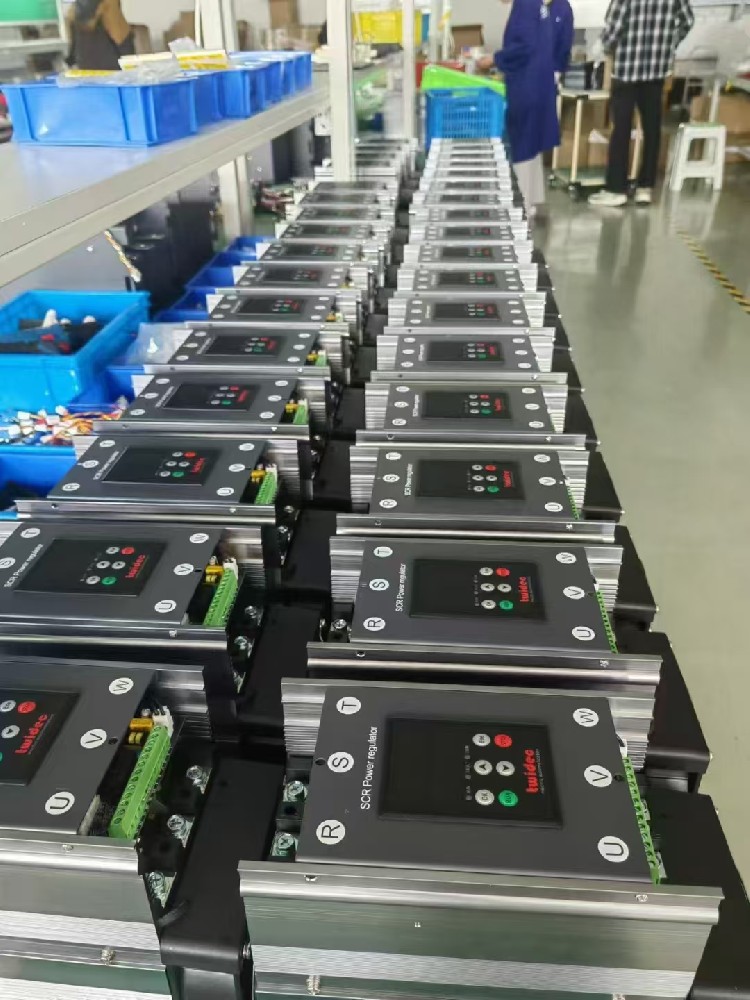 随着物联网设备的遍及，电力调整器若何与其他物联网设备实现无缝通讯和协同工作？