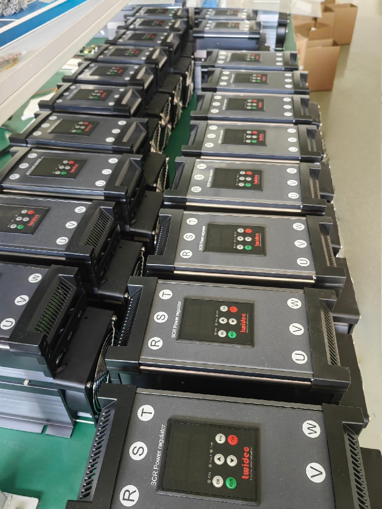 有没有法子降低电力调整器运行时的噪音？