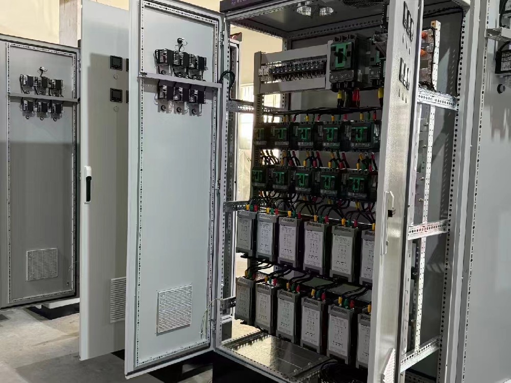 长功夫使用后，发现电力调整器的调节精度降落，若何进行精度校准和复原？